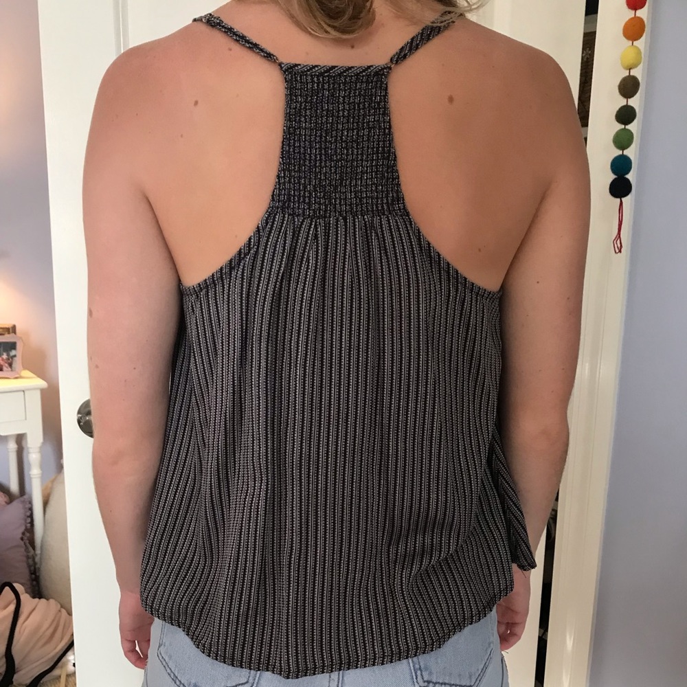 Tank - Picture 2 of 2